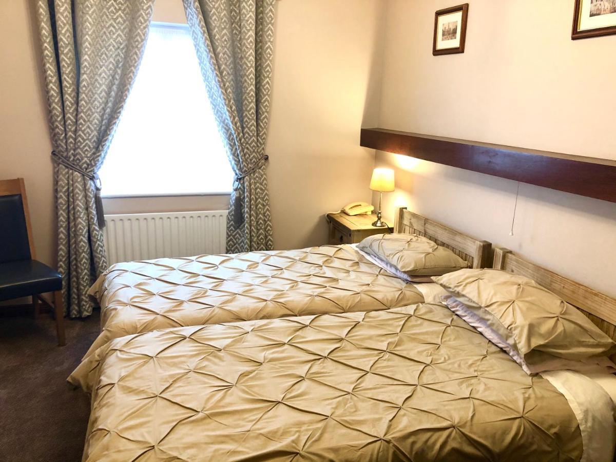 Twin Room,396347979:JPEG