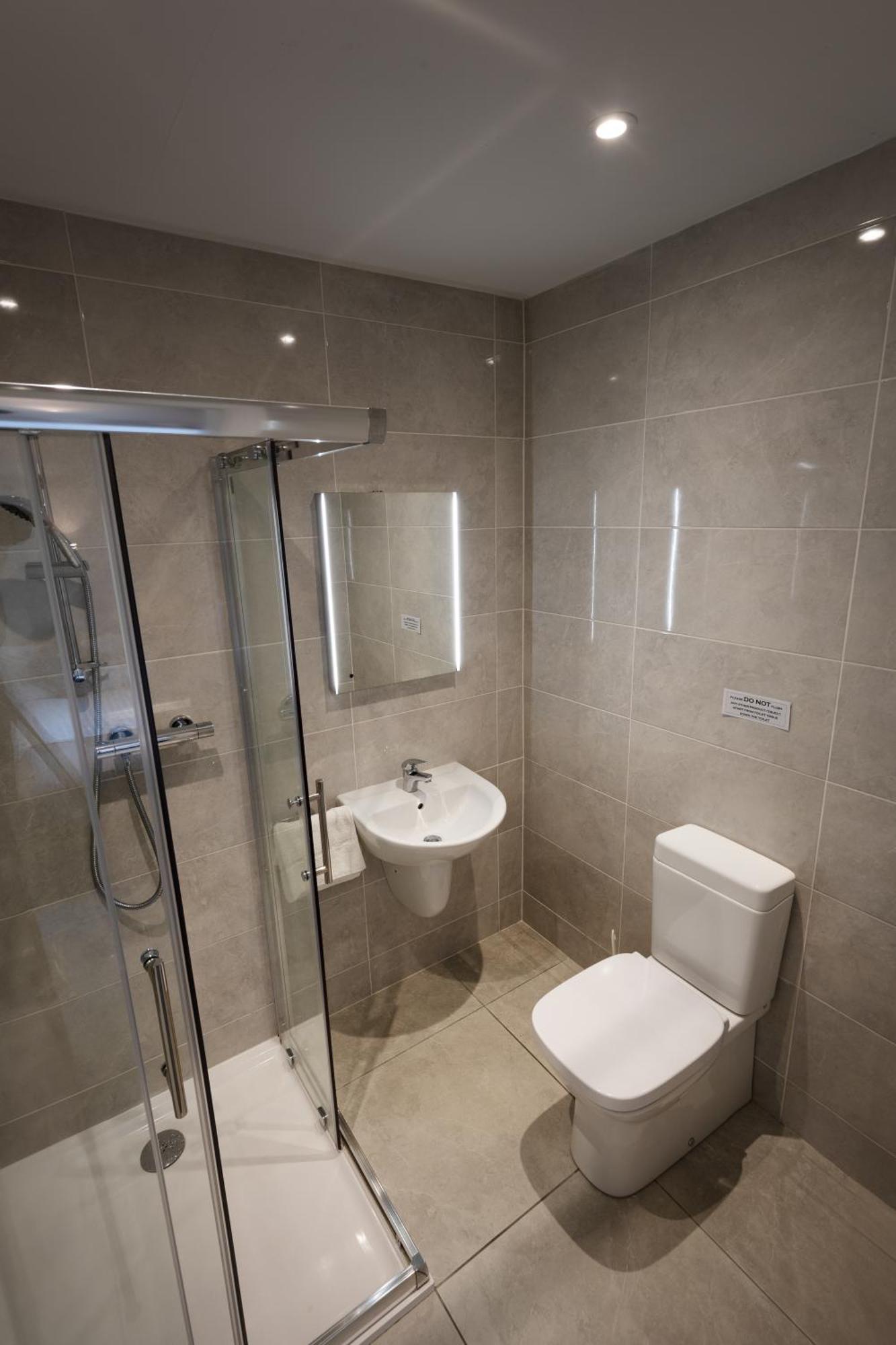 Double Room with Private Bathroom,1571294618:JPEG