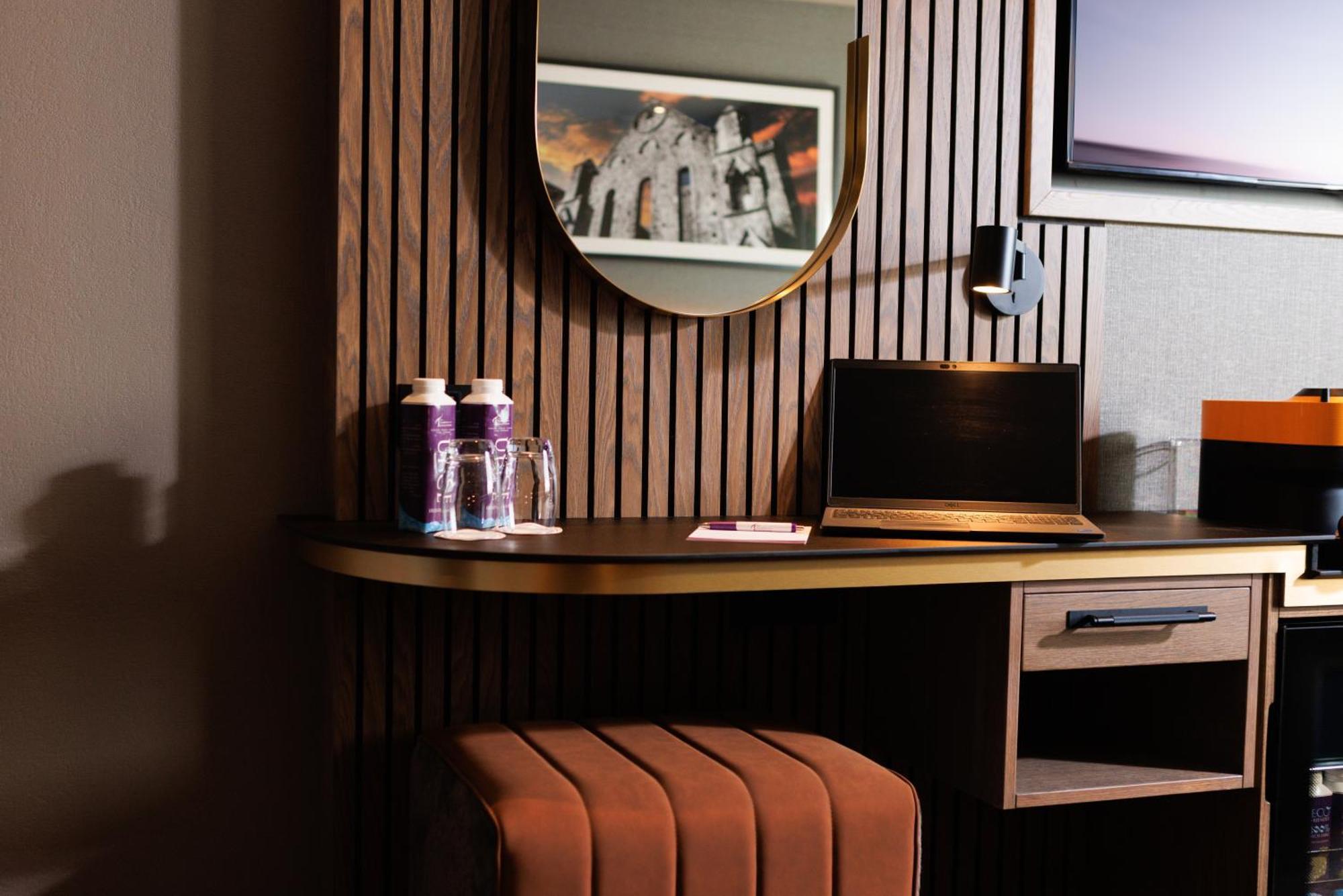 Superior King Room,1648892147:JPEG