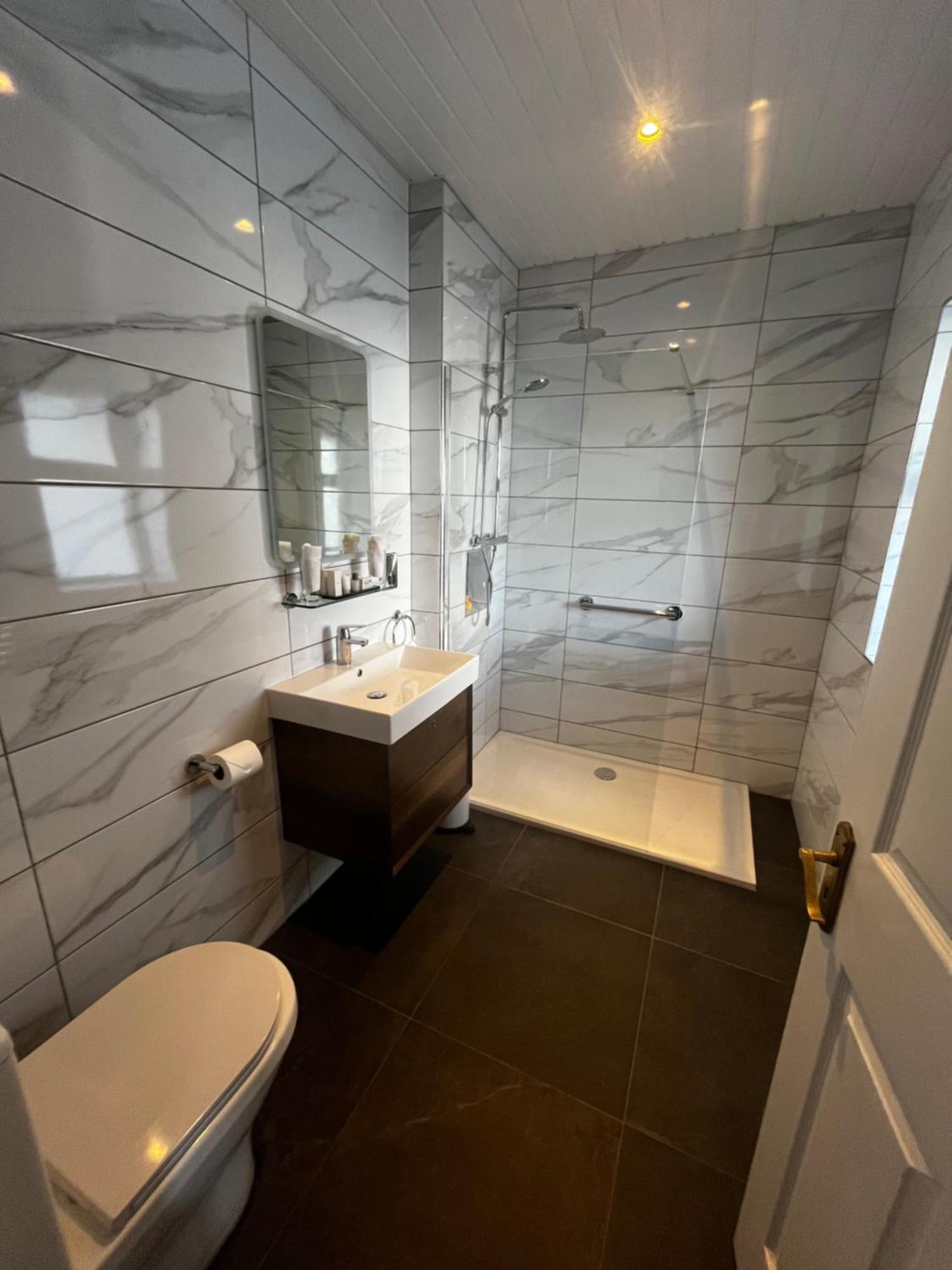 Double or Twin Room Partial Sea View