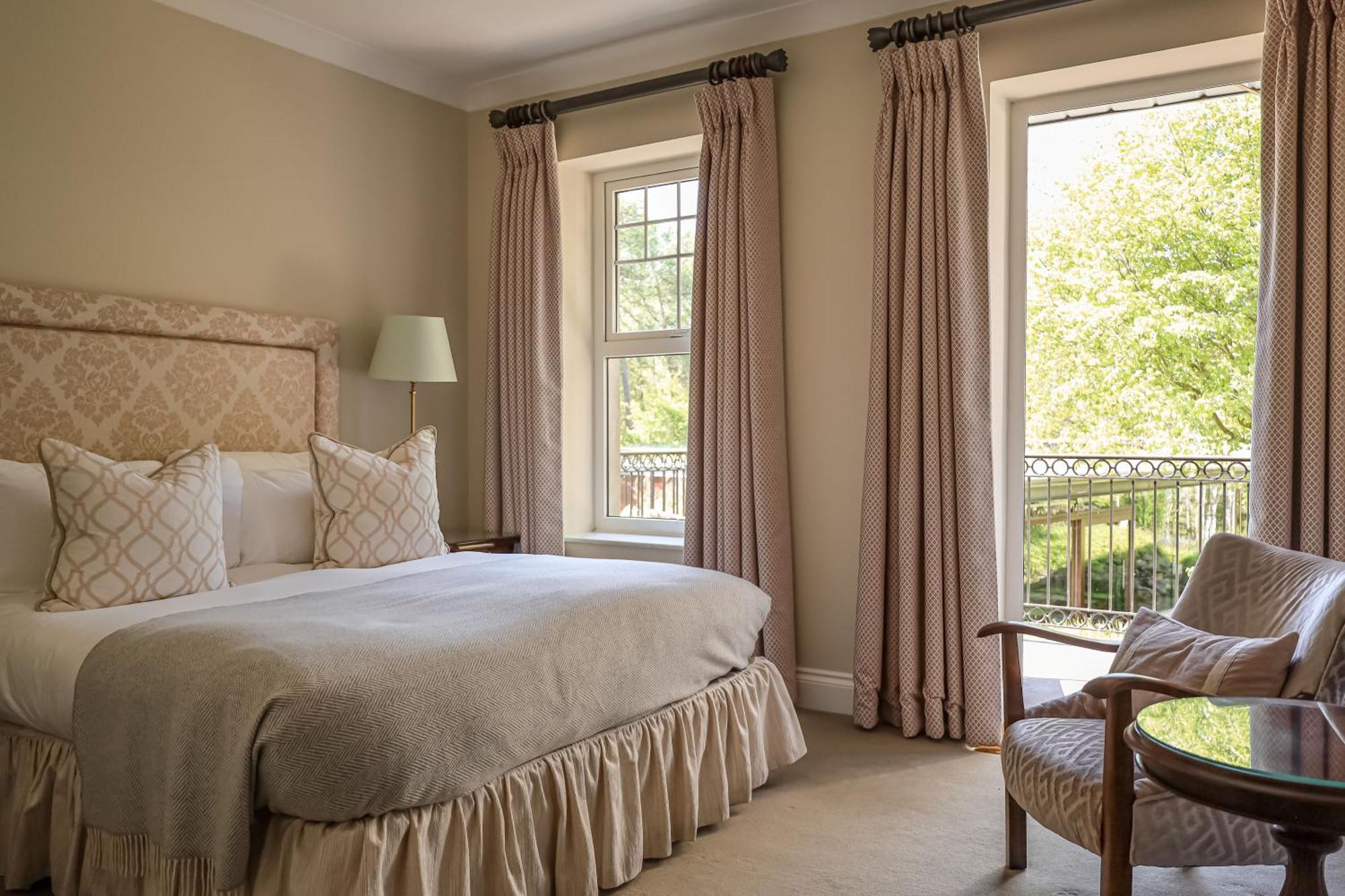 Queen Room Balcony,1673939693:JPEG