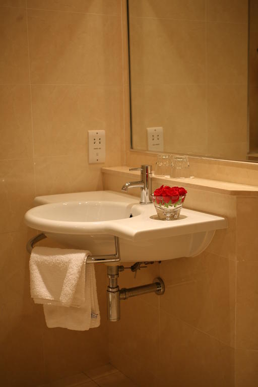 Family Room (2 Adults + 2 Children),249752301:JPEG