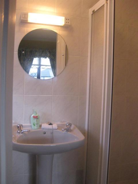 Triple Room Private Bathroom,122394025:JPEG