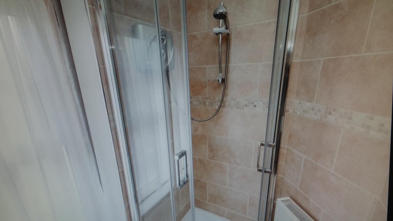Camera Familiare con Bagno Privato