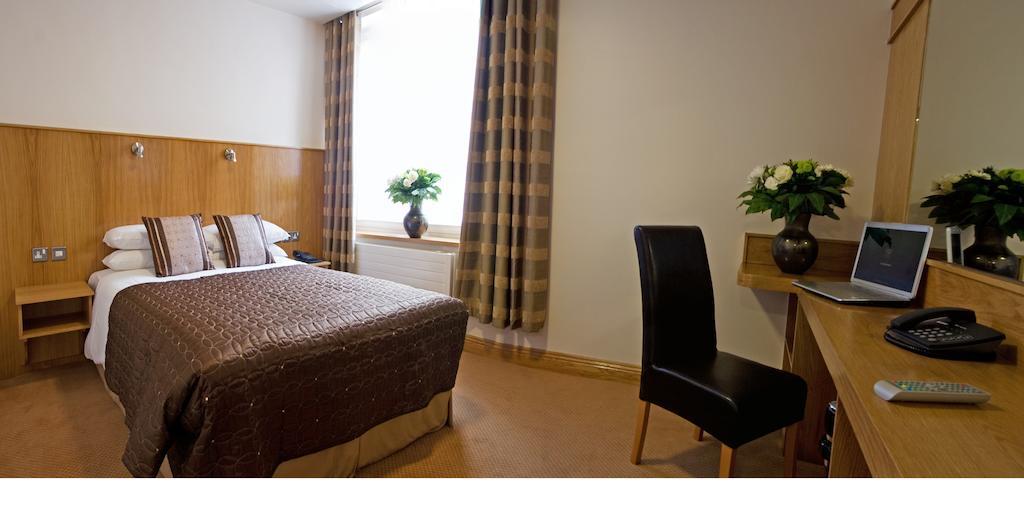 Double Room,1209102340:JPEG