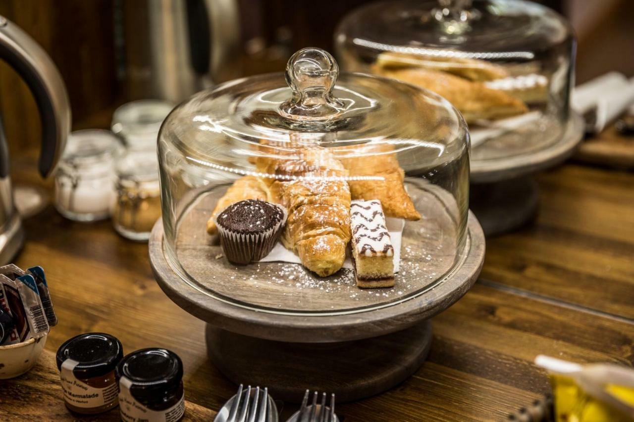 Deluxe Double Room,1349025443:JPEG