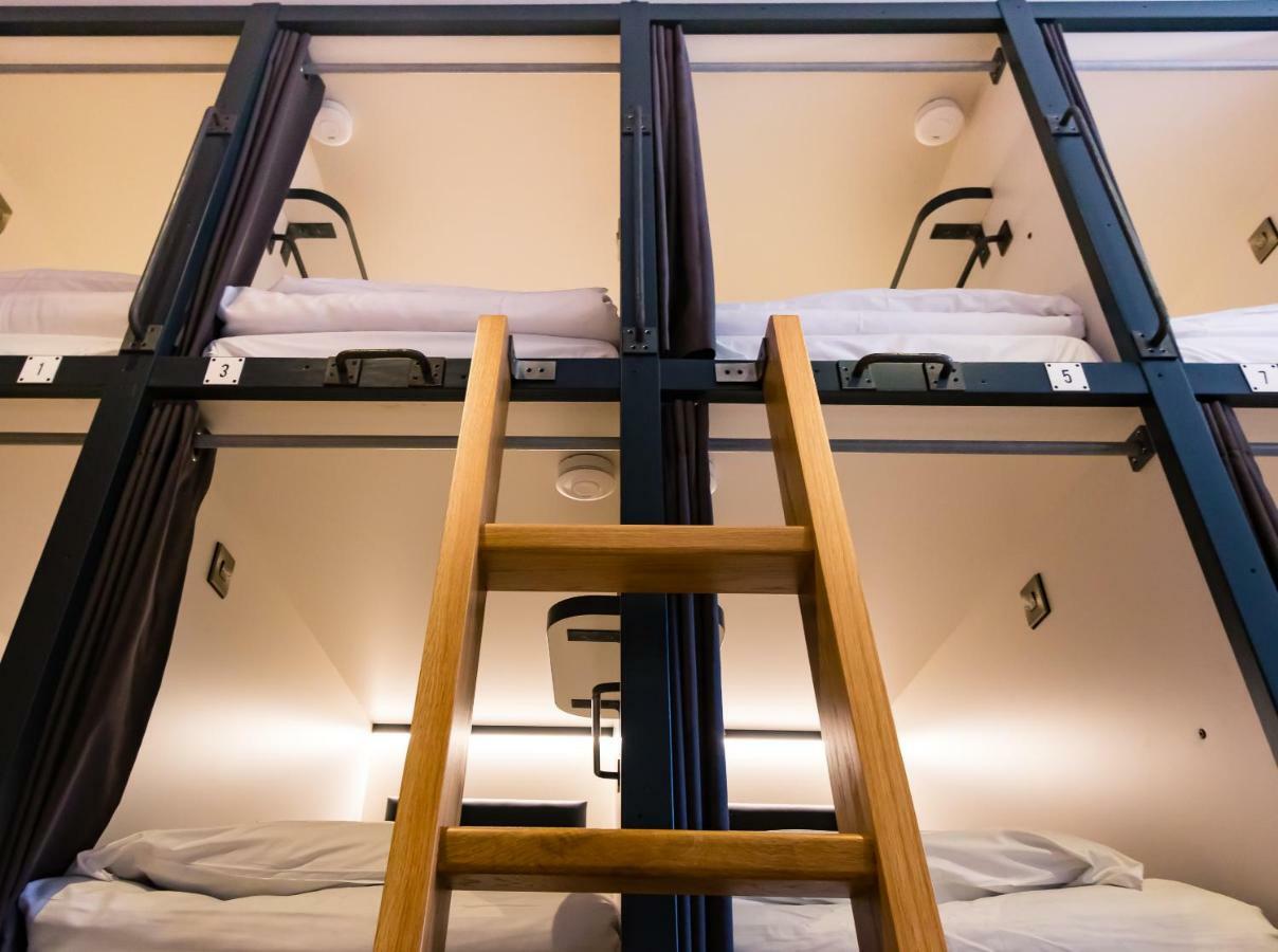 Pod in 4-6 bed Mixed Dormitory,813000963:JPEG