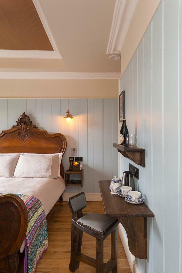 Double Room,813107253:JPEG