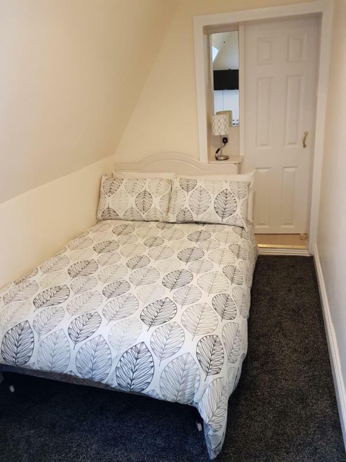 Small Double Room with Shower
