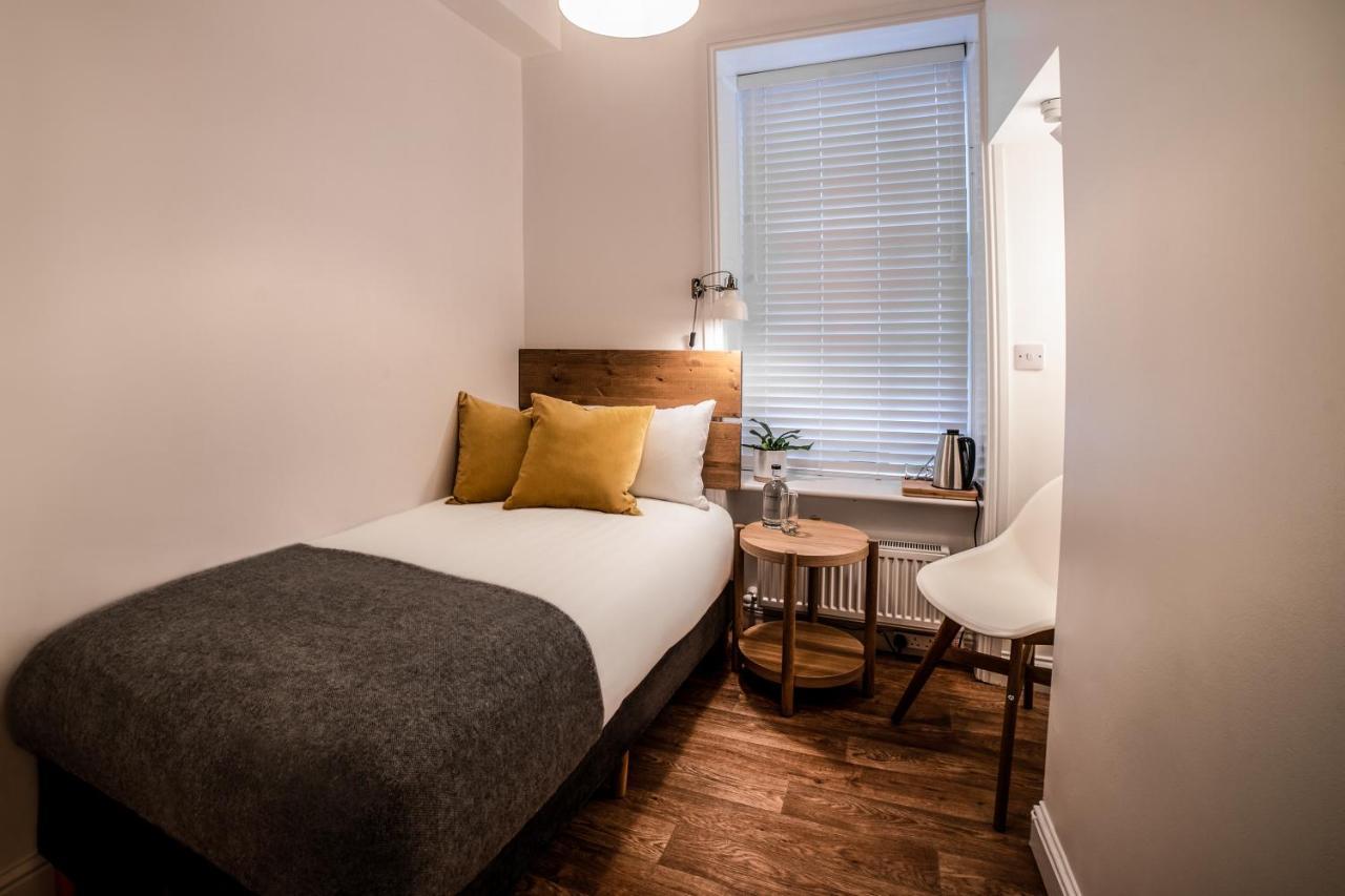 Single Room,996436225:JPEG