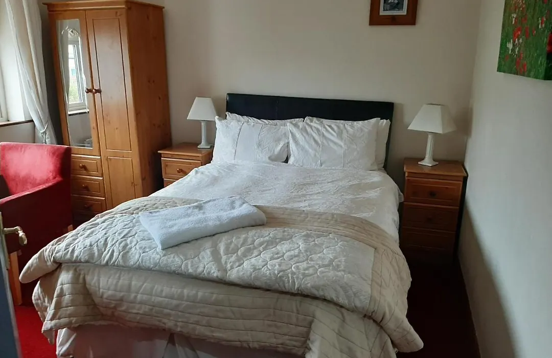 Aaron Vale B&B-1
