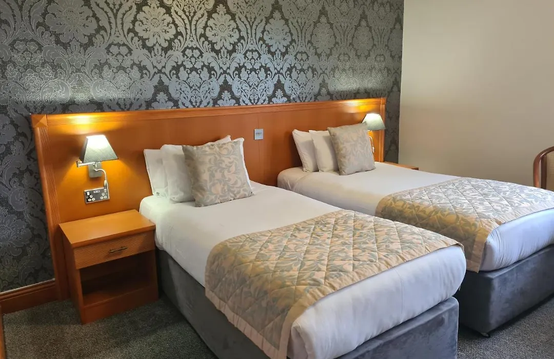 Leitrim Marina Hotel-1
