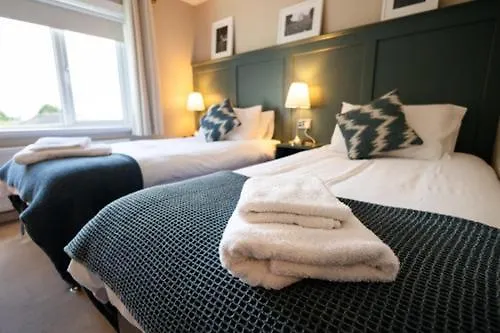 Summerfield Lodge B&B-1