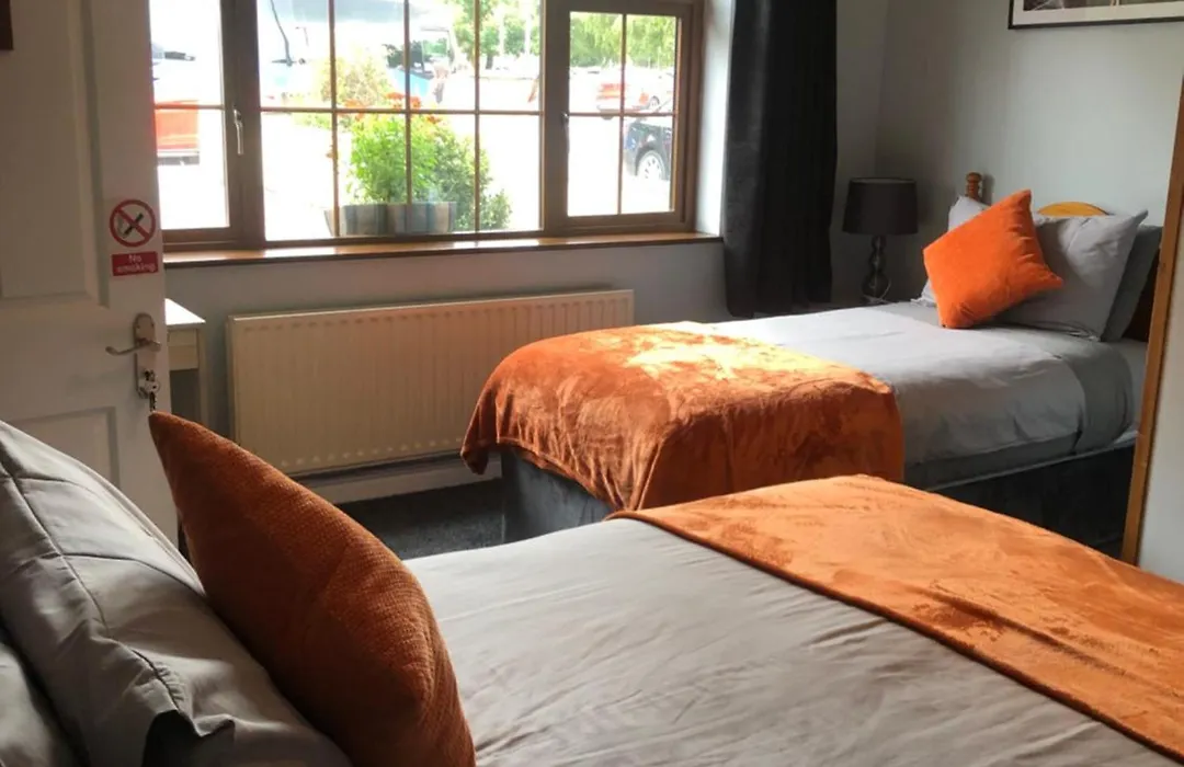 Manorlodge-1