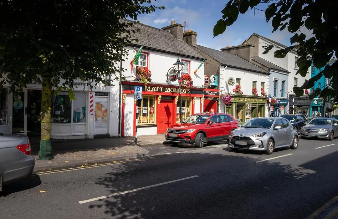 The Mariner, Westport-1