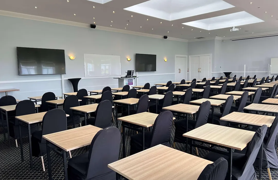 Park Inn By Radisson Shannon Airport-1