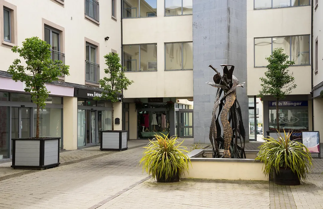 The Courtyard Apartments-1