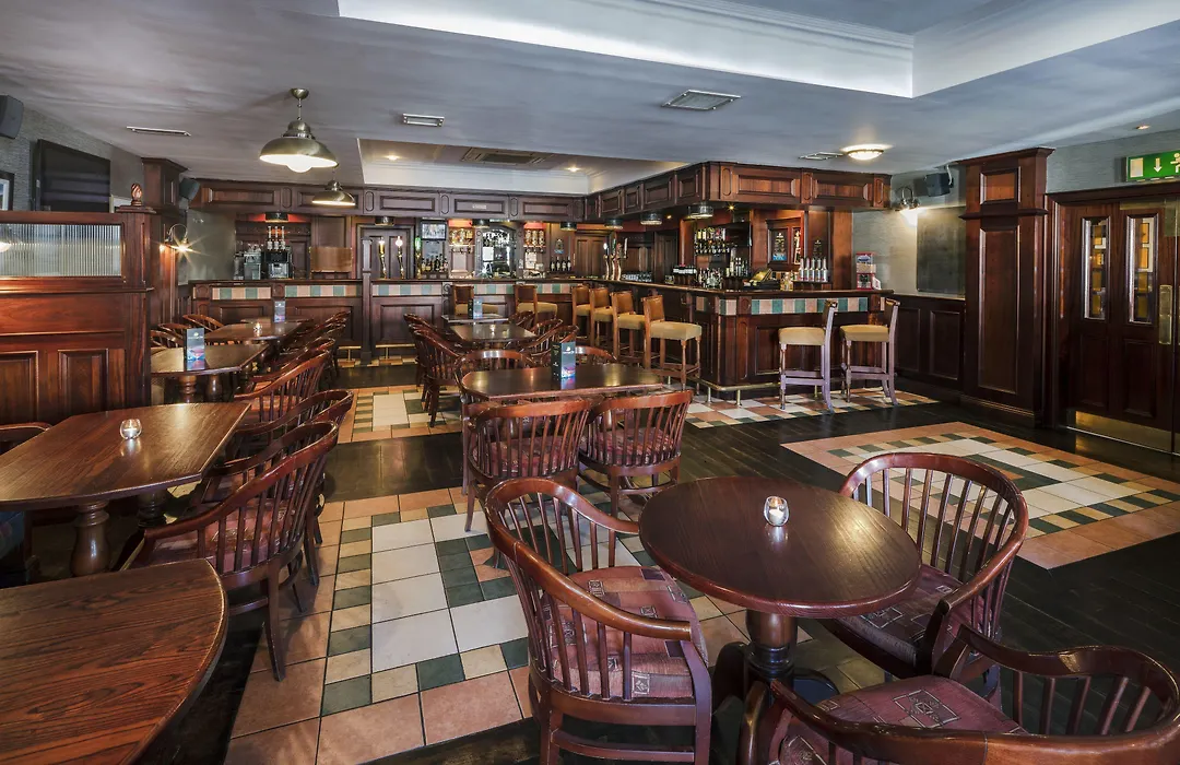 Downings Bay Hotel-1