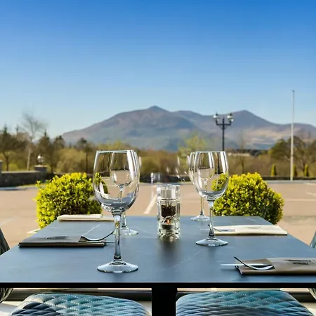 Killarney Oaks Hotel-2
