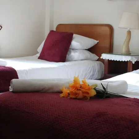 Fennessy'S Hotel-3