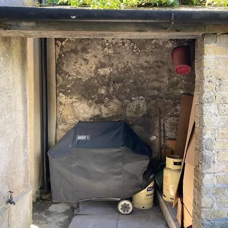 Family Home In The Heart Of Dublin-3
