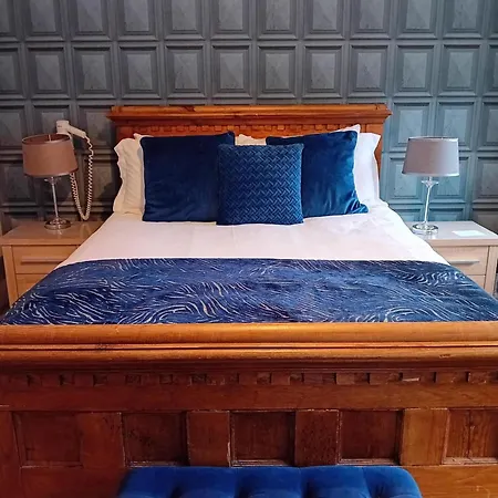 The Baytree Restaurant & Guesthouse-2