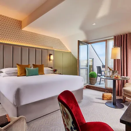 Westport Plaza Hotel, Spa & Leisure-2