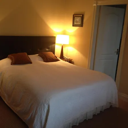 Dingle Bambury House Accommodation-3