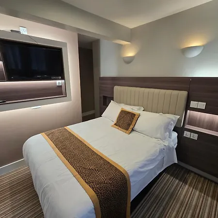 Double Bedroom Studios-3