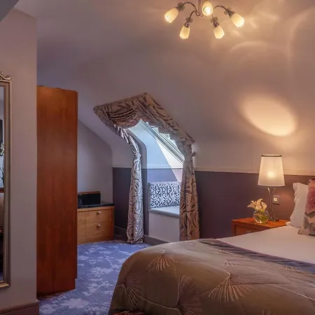 Clontarf Castle Hotel-3