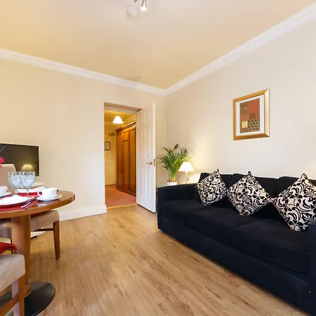 Lismar Guest House-3