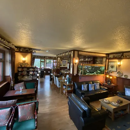 Kylemore Pass Hotel-2