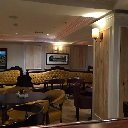The Bailie, Main St Bailieborough, A82T6C6-3