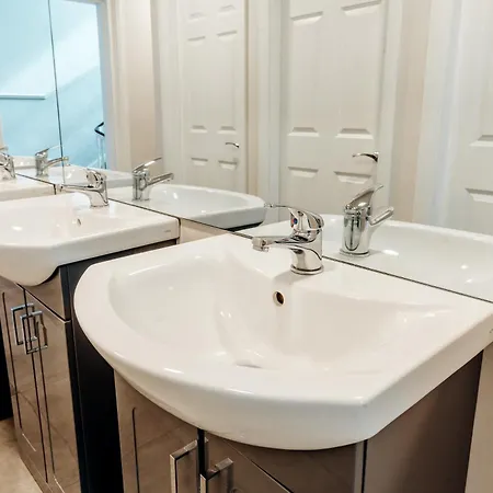 Eden Quay Guesthouse Private Rooms-3