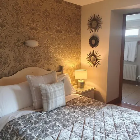 Ashleigh House Bed & Breakfast-2