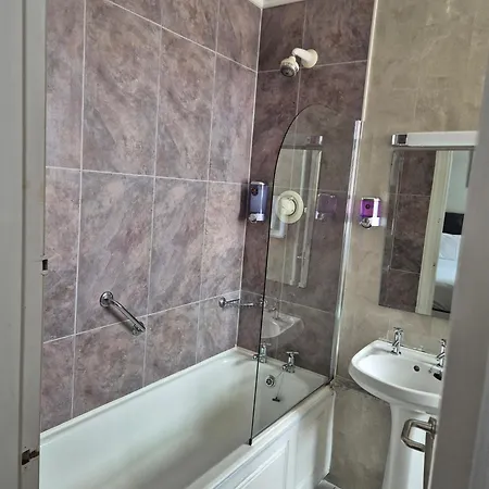 Imperial Accommodation Tralee-3