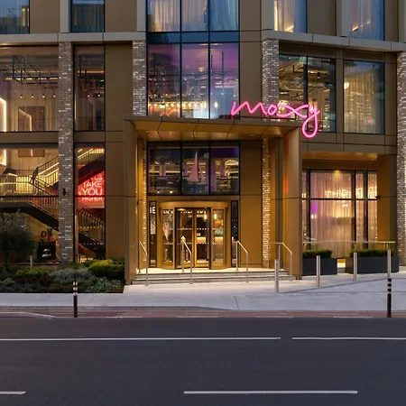 Moxy Dublin Docklands-3
