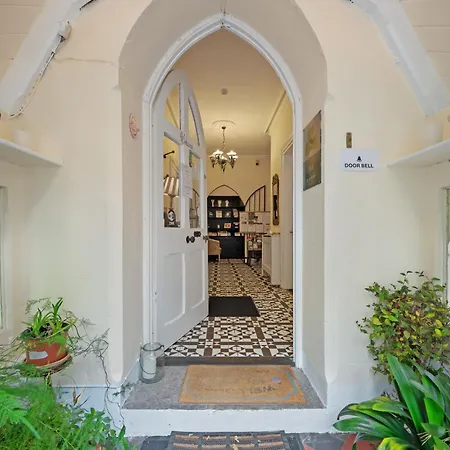 Robin Hill Heritage Guest House-3