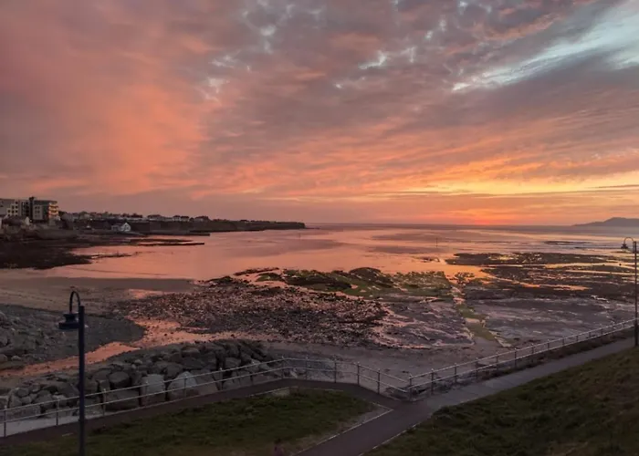 Padua House Holiday Home In The Centre Of Bundoran And 2 Mins Walk To The Beach