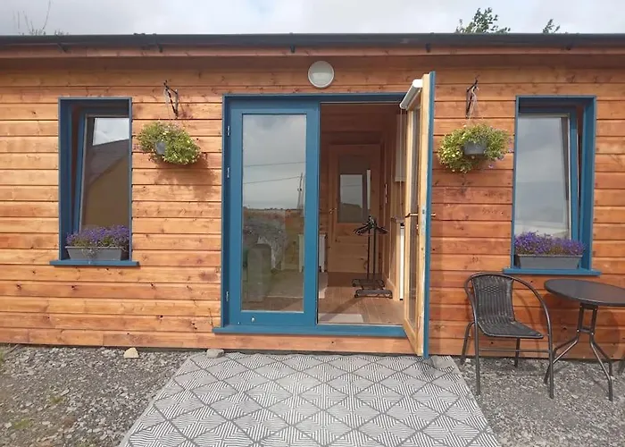 Ceaser'S Cabin Is A Cosy 1 Bedroom Cabin