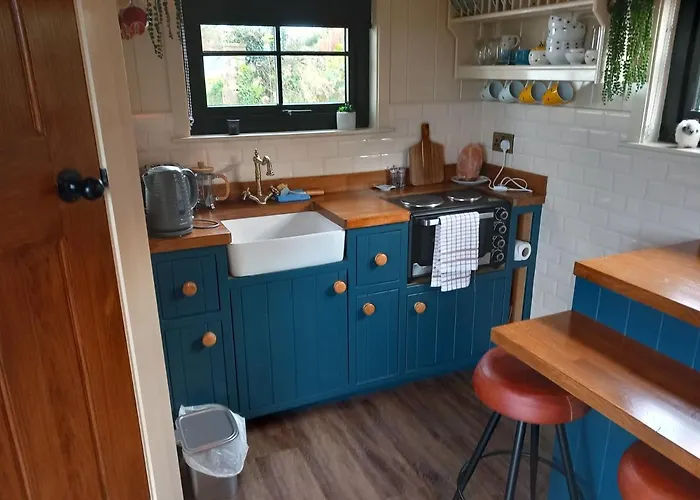 Delightful Shepherds Hut