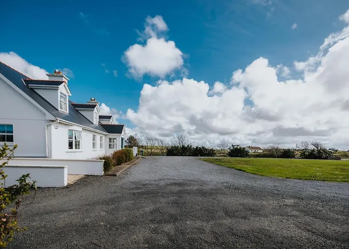 Moineir House
