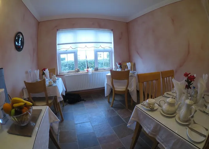 Derghaven B&B, Hostel & Self Catering