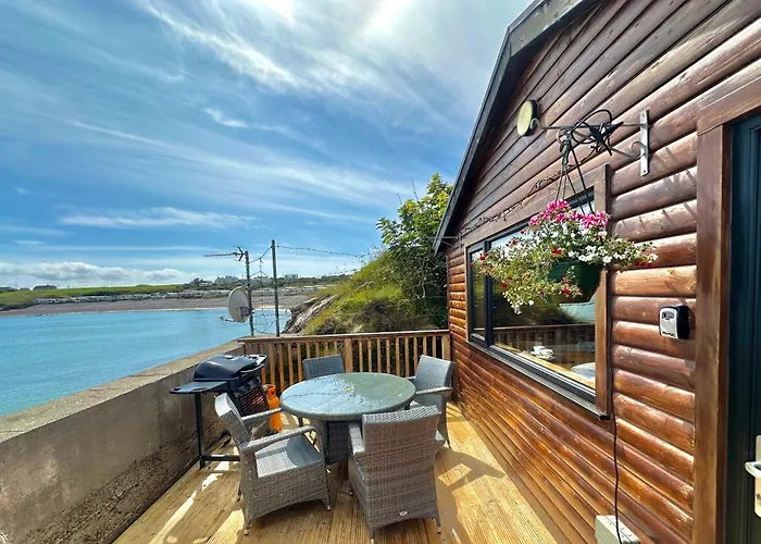 Cosy Portmor Log Cabin- Sea Views, Deck & Relaxation