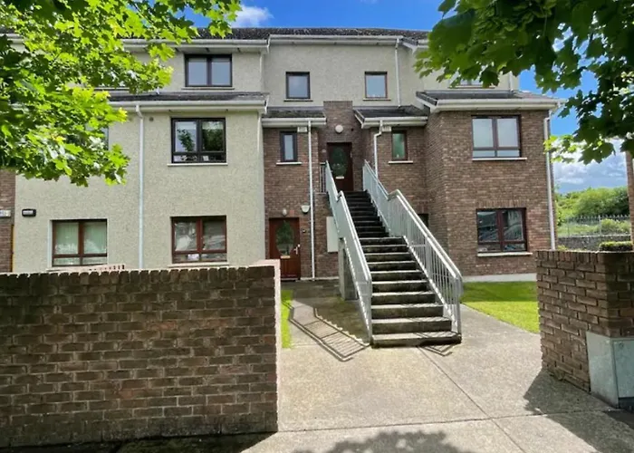 Entire 3 Bed Apartment, Close To Dublin