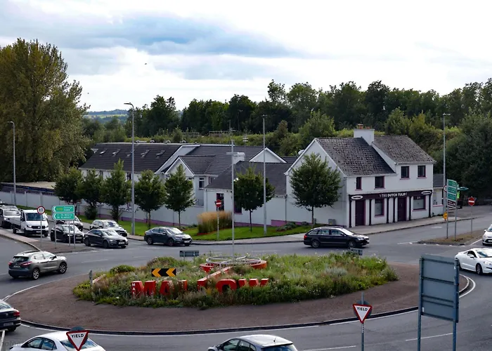 The Dutch Tulip Hotel Mallow