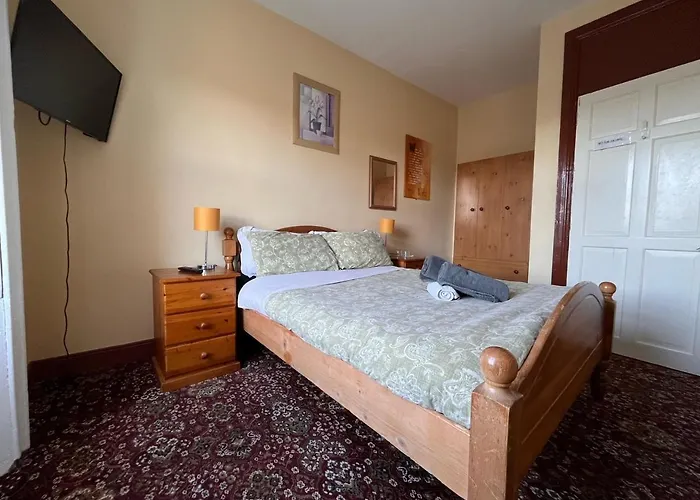 Cashel Town Center Inn