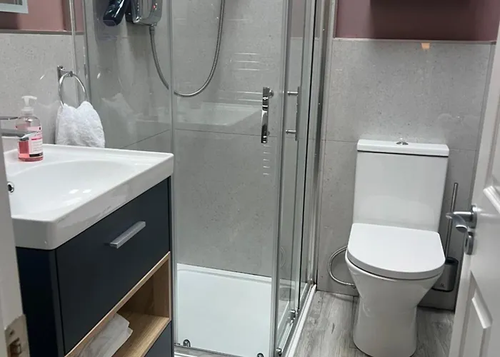 Hugo Mews Bright Studio Apartment