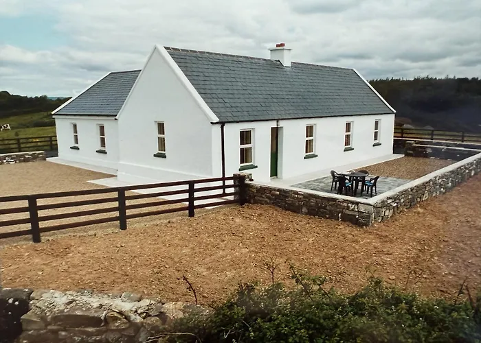 Scenic Cottage On The Shannon Estuary Way