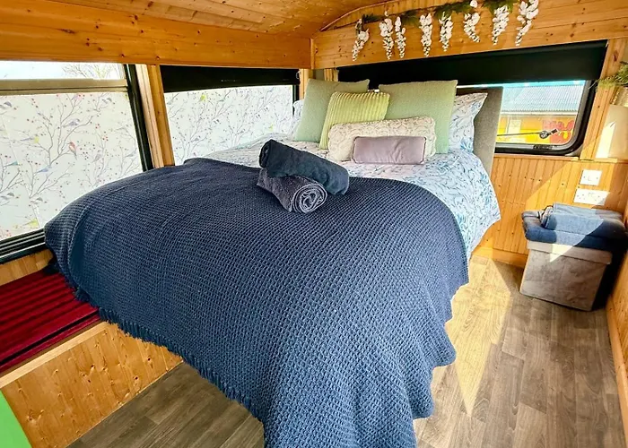 Ballinadee Bus